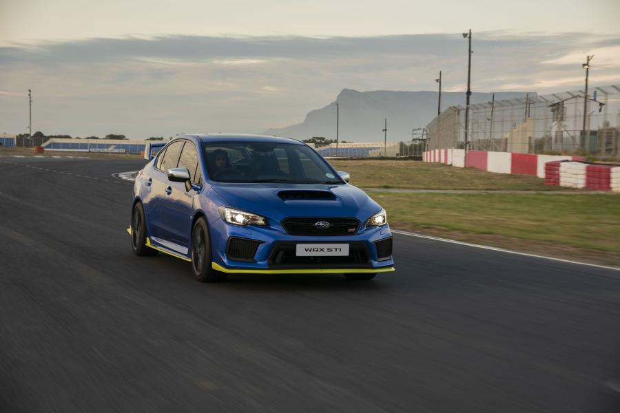  Subaru WRX STI Diamond Edition 2018 года  (ZA) (фото 11 из 58)